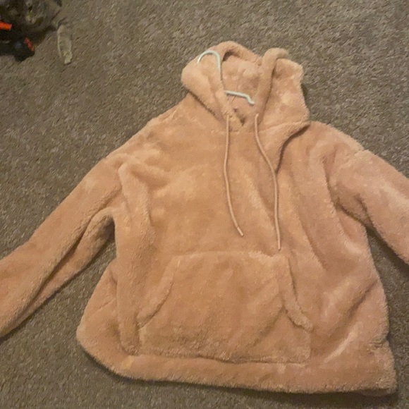 I’m selling an h&m puffy hoodie with pockets - Picture 1 of 1